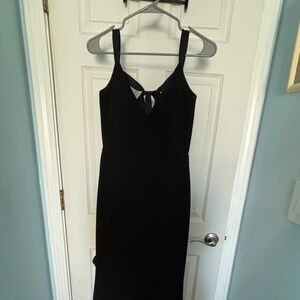 Juniors Long black v-neck formal dress. Size 1/2